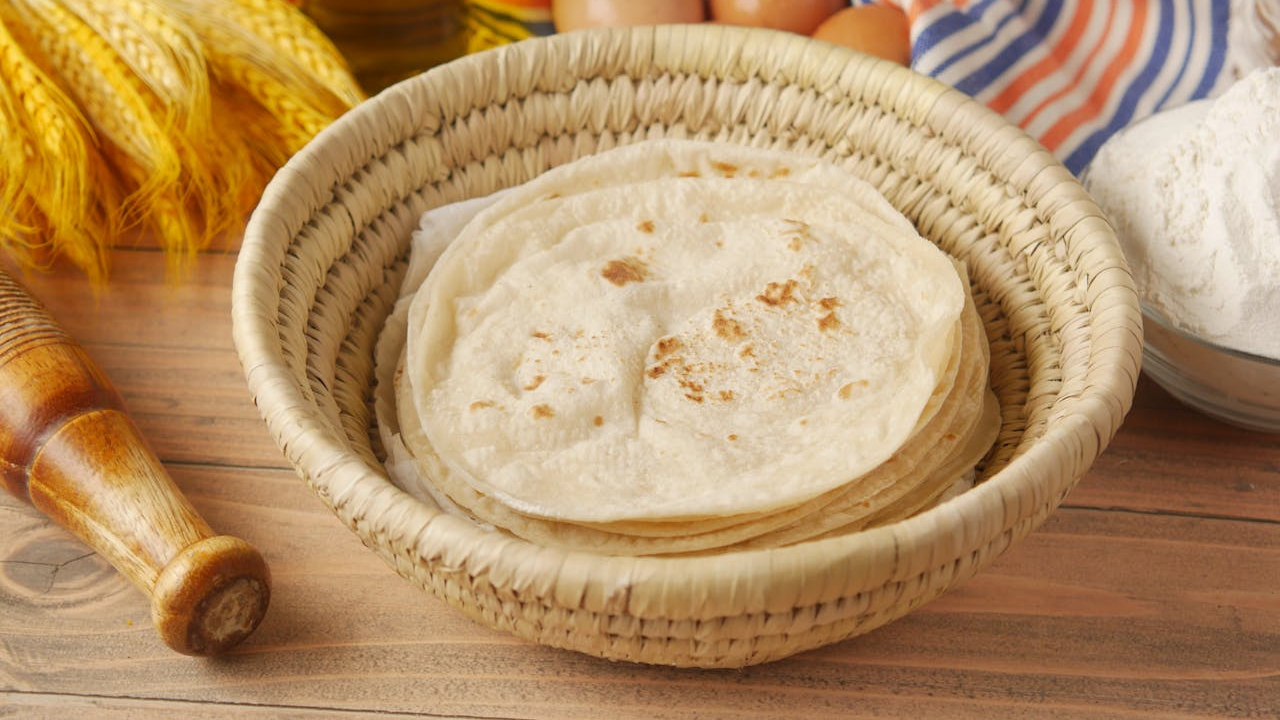 How to keep rotis & bread fresh?
